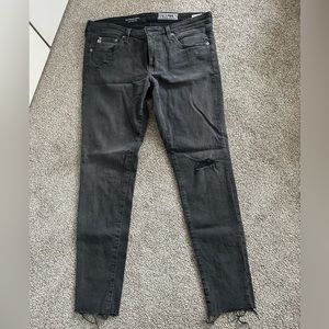AG Jeans The Legging Ankle Super Skinny Ankle jeans.